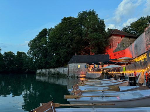 Kiosk/ Café Kahnfahrt mit Booten